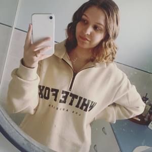 Meet your Posher, Anna